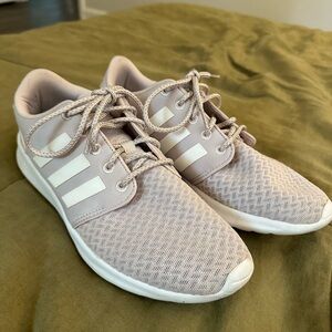 Adidas Tennis Shoes